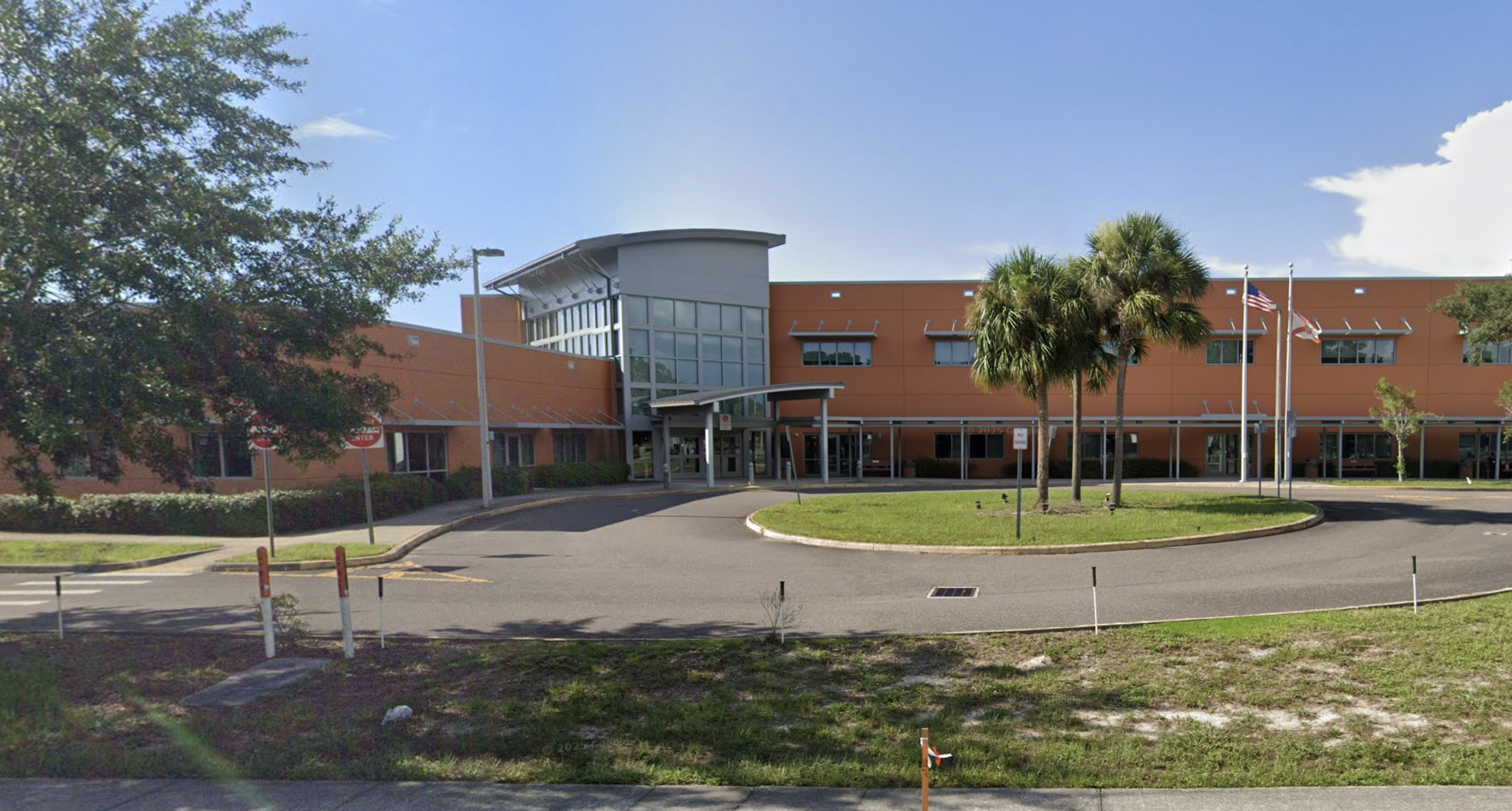 Front entrance of DOH-Hernando's location